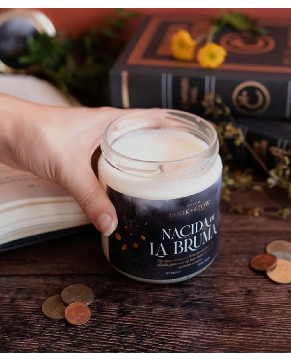 Book & Glow Nacida de la Bruma - Vela de Soja Vegana