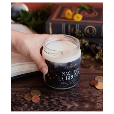 Book & Glow Nacida de la Bruma - Vela de Soja Vegana