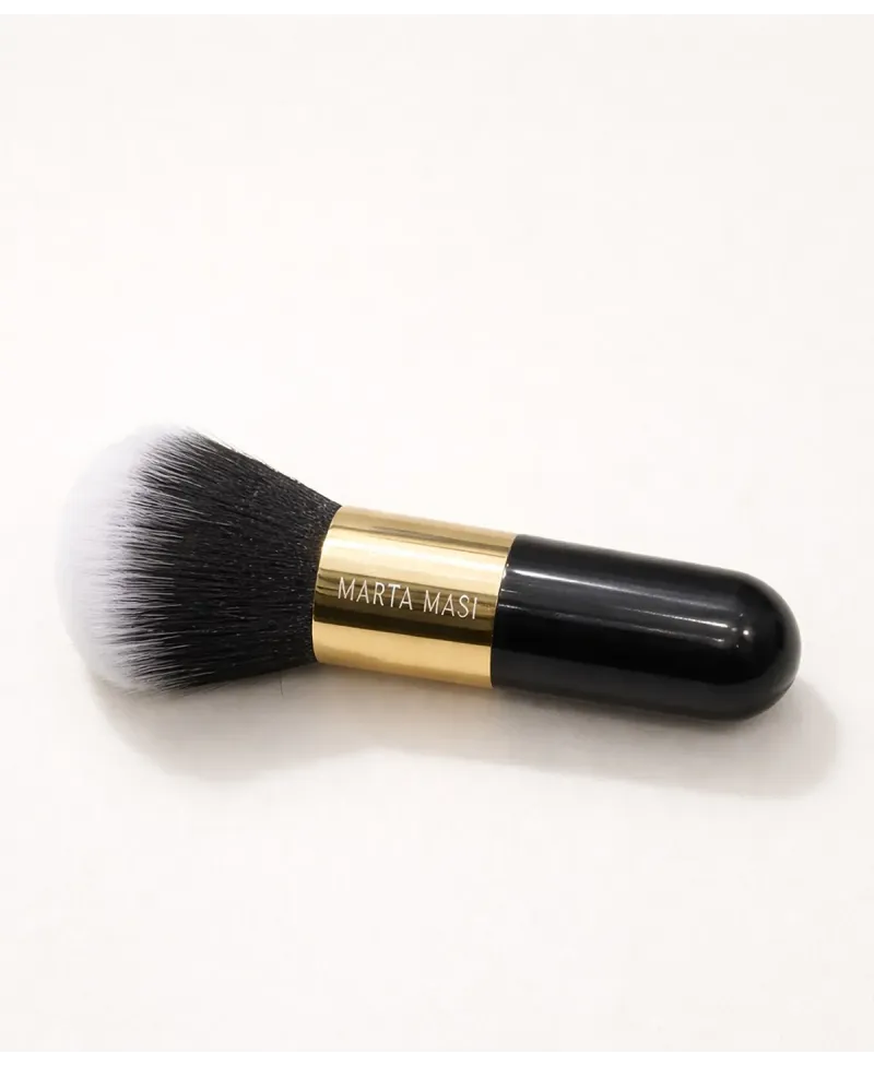 Brocha Kabuki Gold Marta Masi: Acabado "Airbrush" y Tacto de Seda